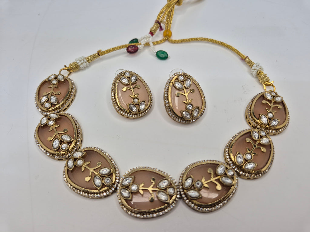 Vintage Floral Kundan Choker Set