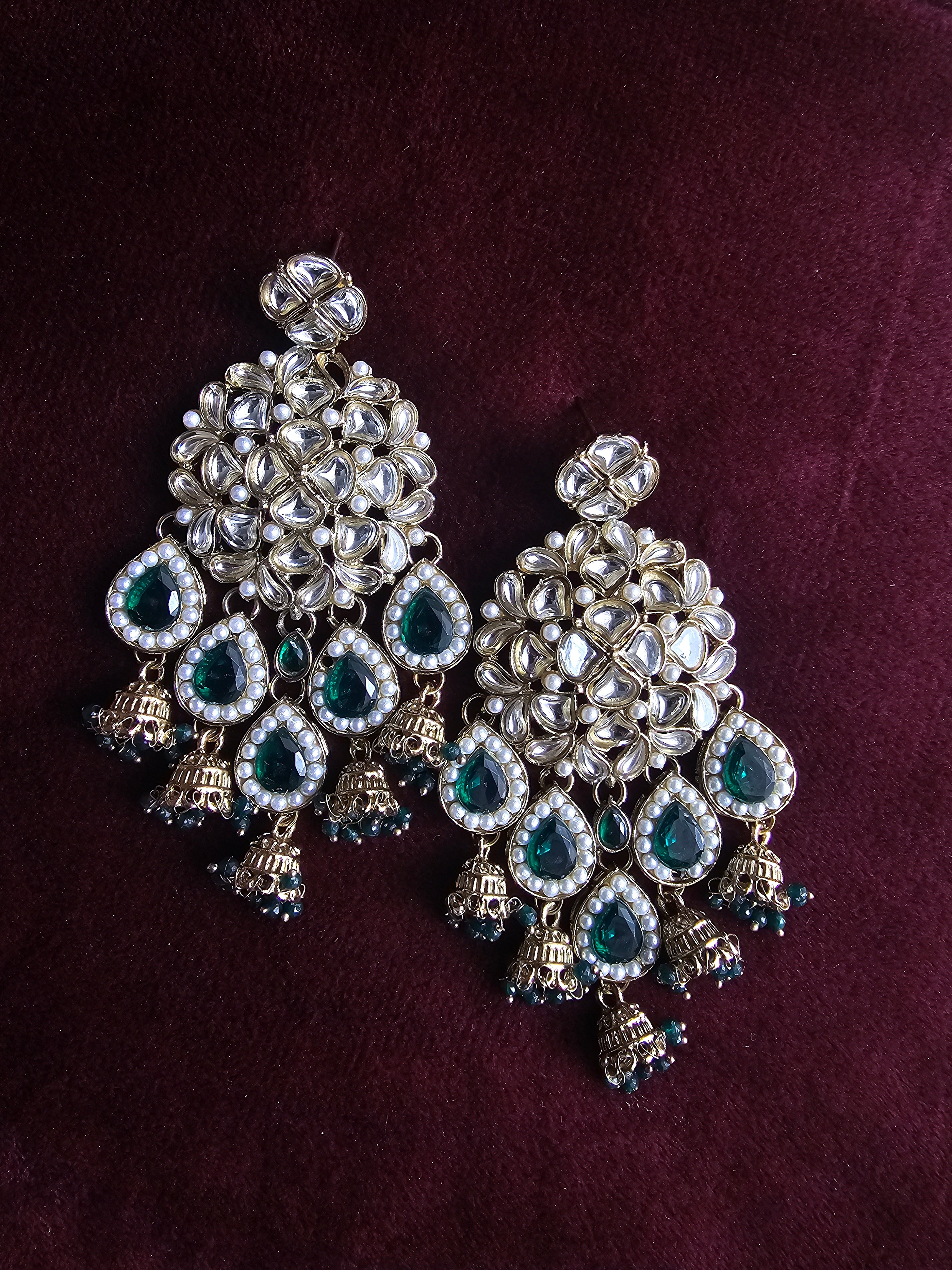Noor Kundan Jhumka Earrings