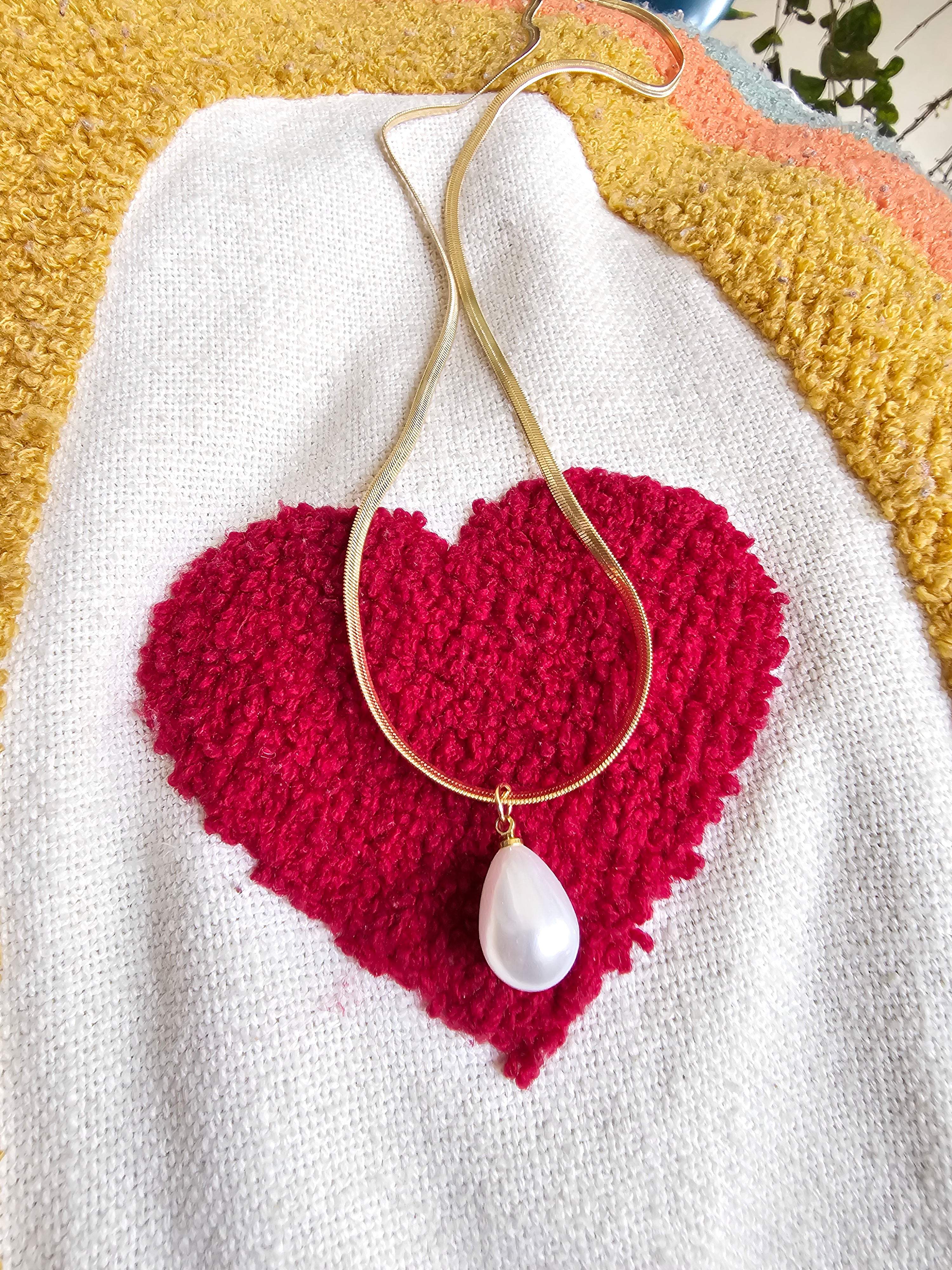 Pearl Drop Minimal Necklace