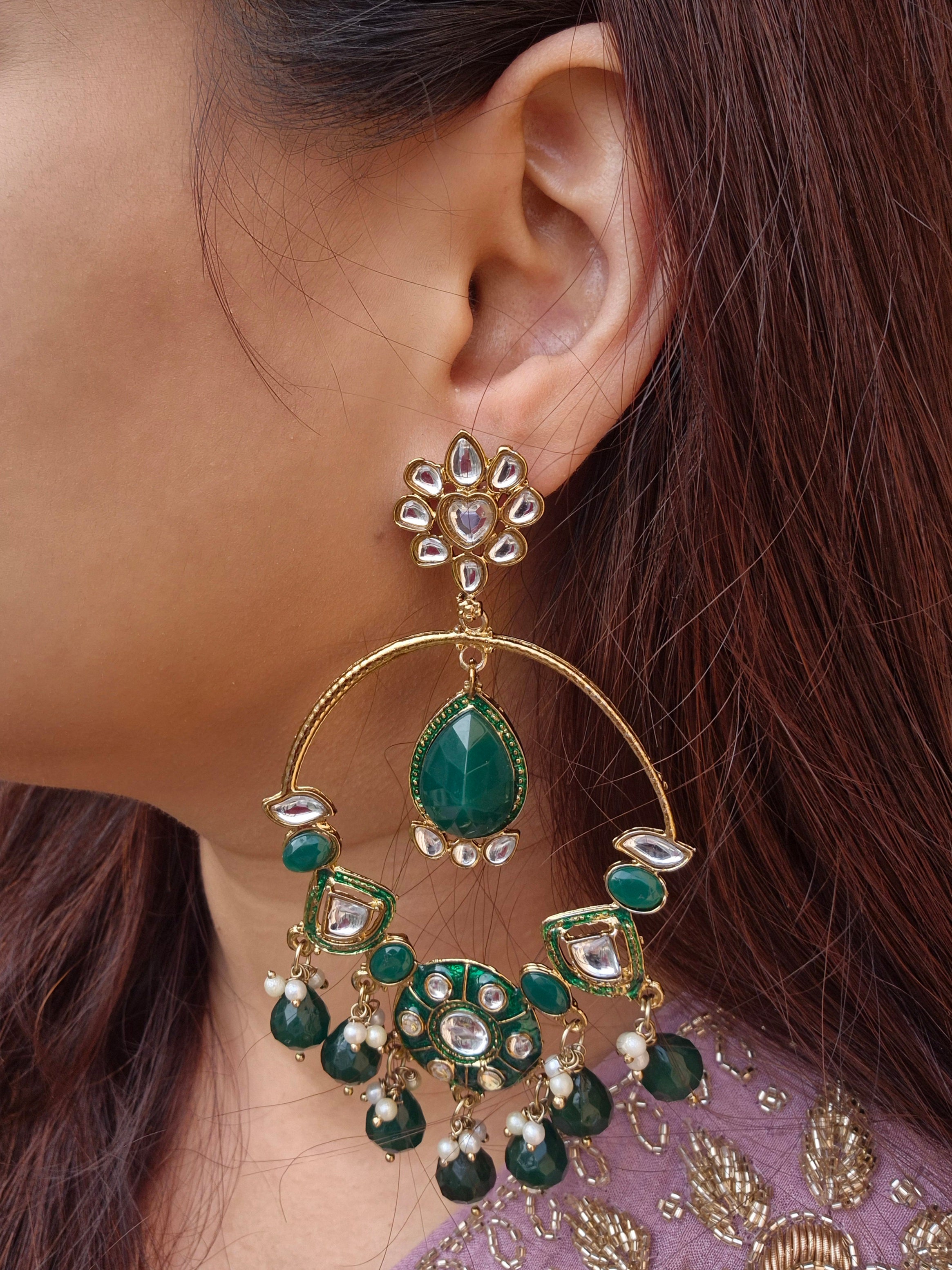 Naira Regal Chandbali